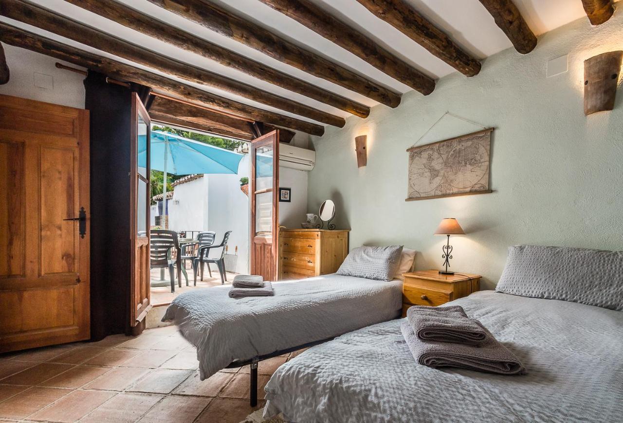 Casa Mundo - 16Th Century Traditional White Village House With Pool Pinos del Valle Extérieur photo